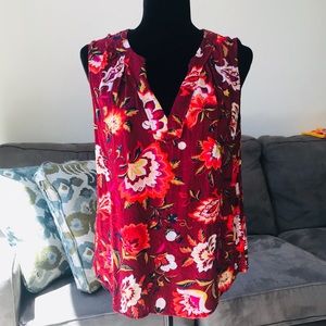 Old Navy Floral Sleeveless V Neck Medium